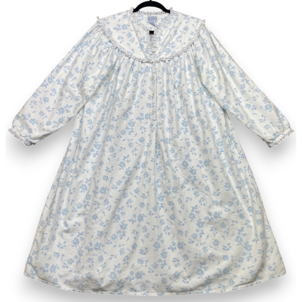 Lanz of Salzburg Nightgown White Blue Large Floral Flannel